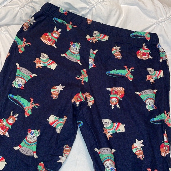 Old Navy / size medium / Christmas pets pajama pants EUC - like new! - Picture 9 of 10